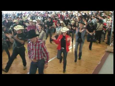 George McAnthony - Italian Line Dance Crowd